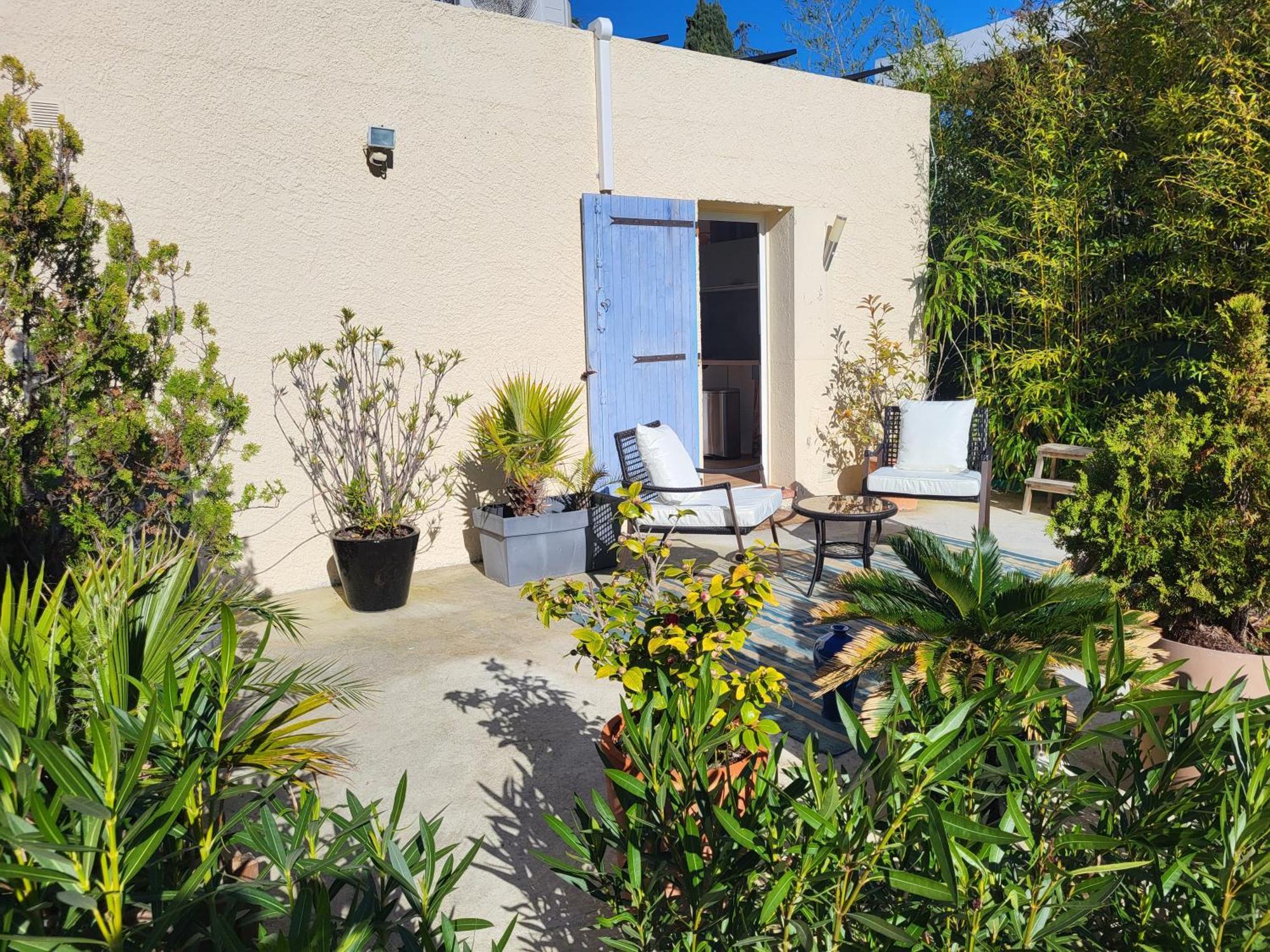 Studio Independant Avec Terrasse A Juan Les Pins Antibes Exteriör bild